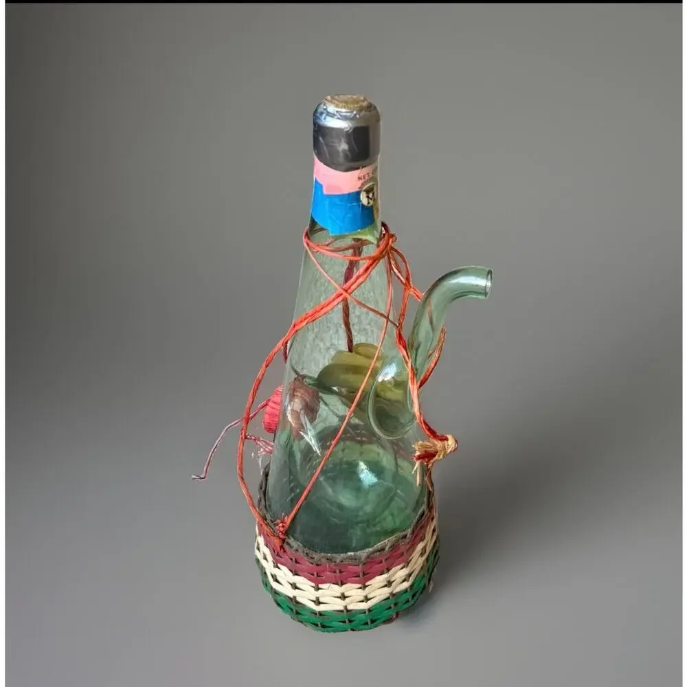 Vintage 1967 Mirafiore Chianti Bottle Decanter Italy Wicker Thumb Hole Spout